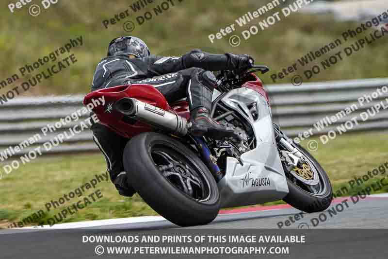 cadwell no limits trackday;cadwell park;cadwell park photographs;cadwell trackday photographs;enduro digital images;event digital images;eventdigitalimages;navarra;no limits trackdays;peter wileman photography;racing digital images;trackday digital images;trackday photos
